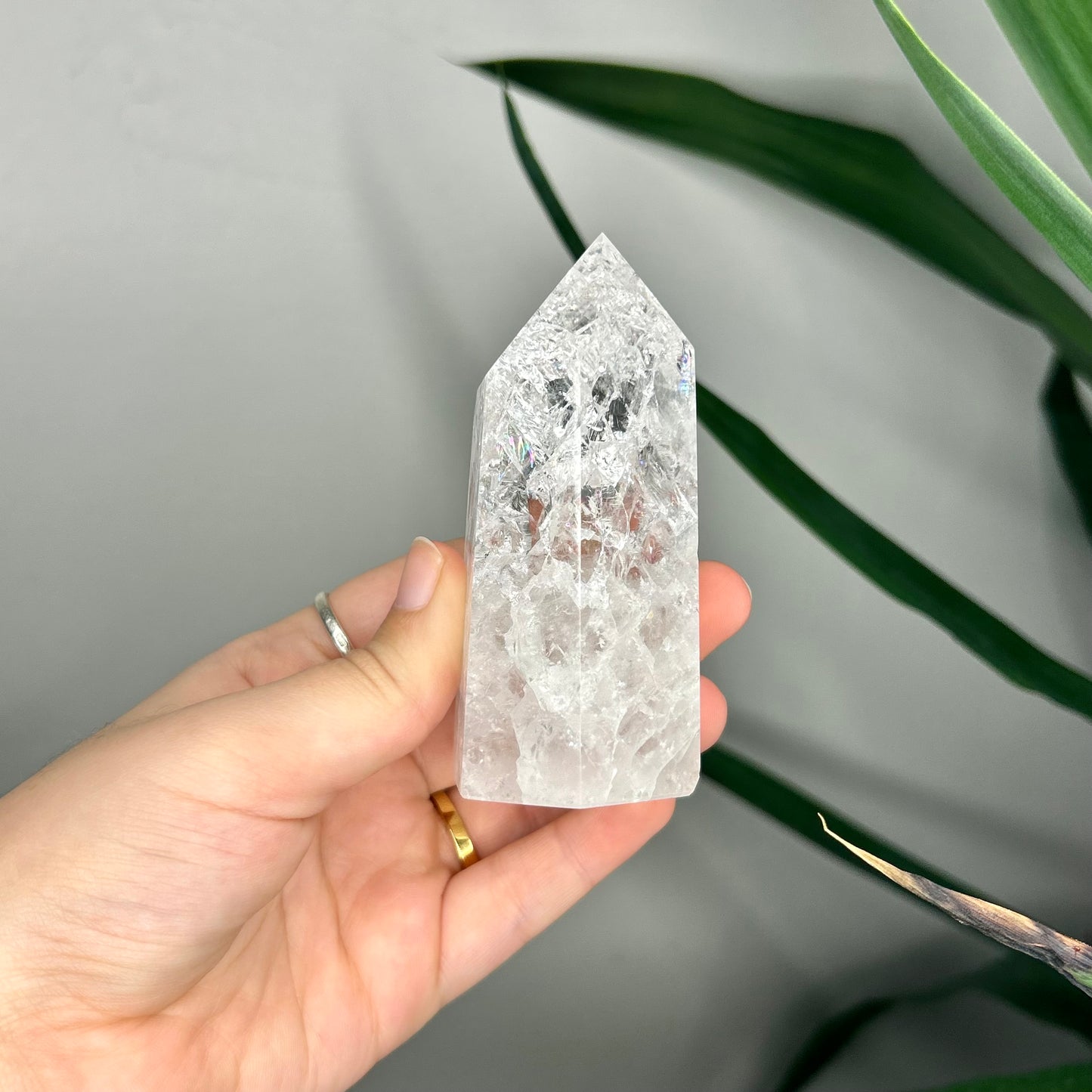 Crackle Quartz Tower